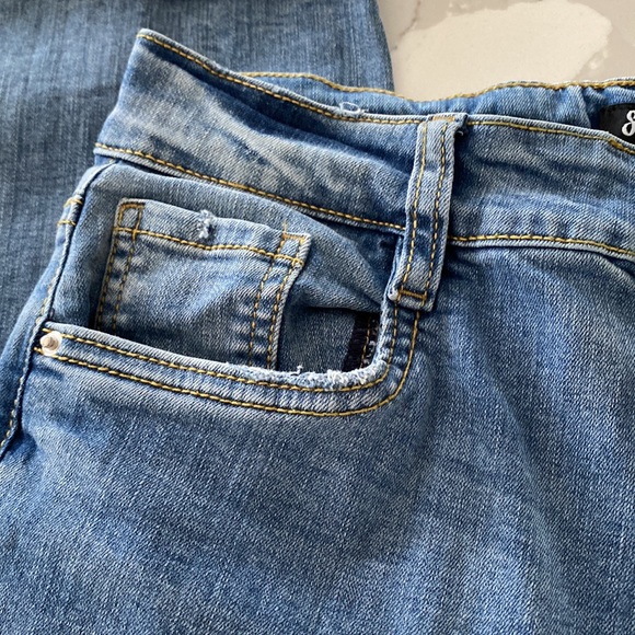 Suko High-Rise, 5 Pocket, Cuffed, Crop Jeans - Picture 8 of 11